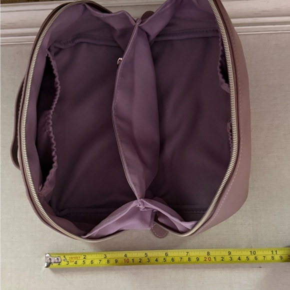 Bergdorf Goodman Lilac Large Travel Makeup Bag w gold hardware NWOT - Picture 16 of 16